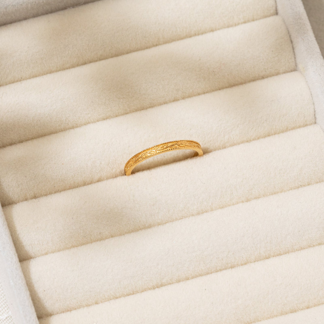 Vintage Stacking Band Ring | Gold